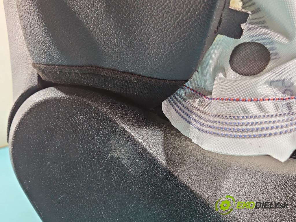 Kia Stinger 2017-2023 2.0 T-GDI 256KM automatic 188 kW 1998 cm3 5- Sedadlo pravý  (Sedadlo)