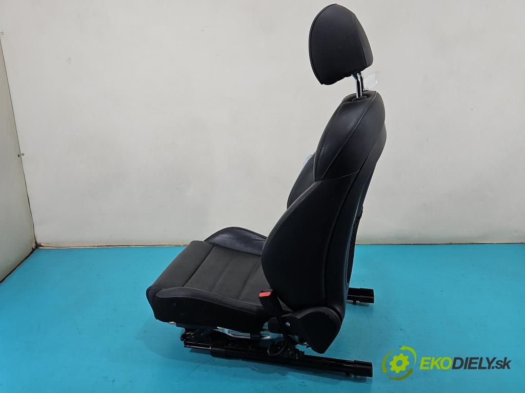 Kia Stinger 2017-2023 2.0 T-GDI 256KM automatic 188 kW 1998 cm3 5- Sedadlo pravý  (Sedadlo)