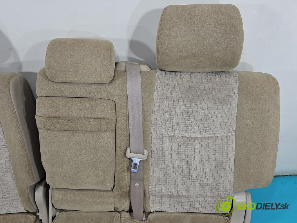 Toyota Land Cruiser J120 2002-2010 3.0 D4D 166 hp automatic 122 kW 2982 cm3 5- Pohovka: zadní  (Sedadlo)