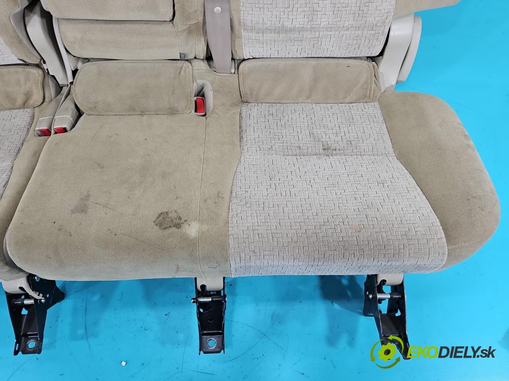 Toyota Land Cruiser J120 2002-2010 3.0 D4D 166 hp automatic 122 kW 2982 cm3 5- Pohovka: zadní  (Sedadlo)
