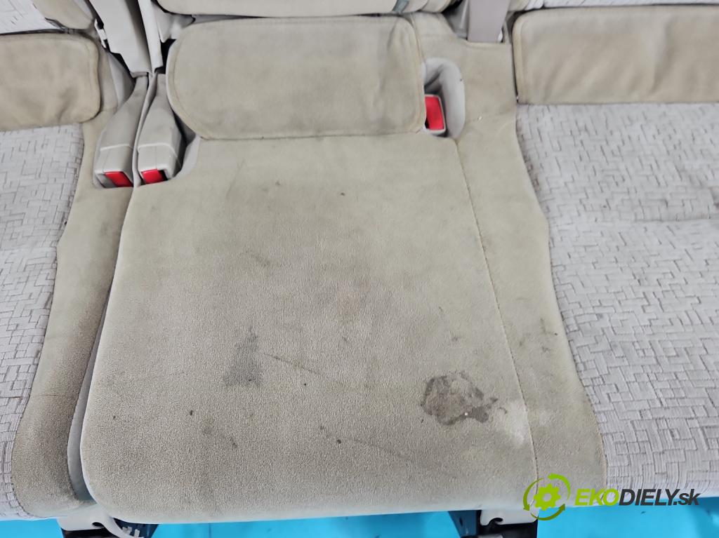 Toyota Land Cruiser J120 2002-2010 3.0 D4D 166 hp automatic 122 kW 2982 cm3 5- Pohovka: zadní  (Sedadlo)