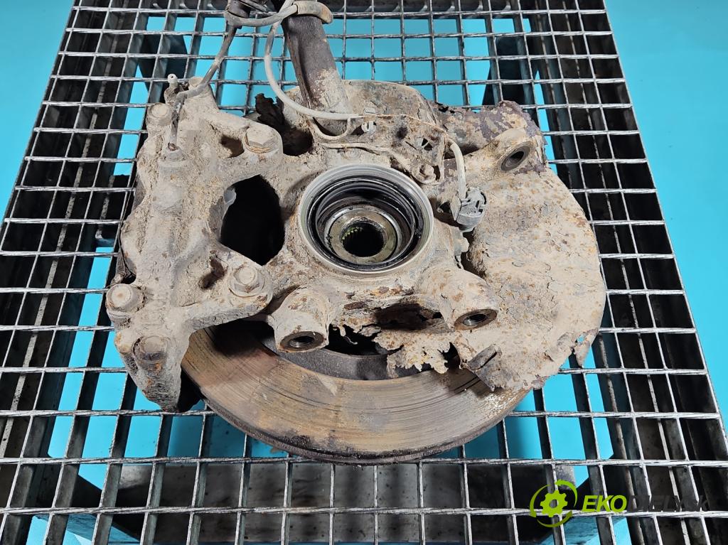 Toyota Land Cruiser J120 2002-2010 3.0 D4D 166 HP automatic 122 kW 2982 cm3 5- náboj ľavé  (Náboj kolesa)