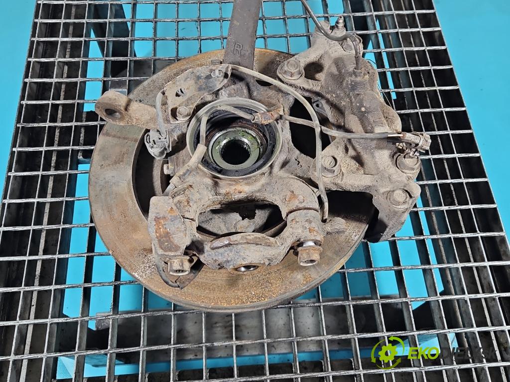 Toyota Land Cruiser J120 2002-2010 3.0 D4D 166 HP automatic 122 kW 2982 cm3 5- náboj pravé  (Náboj kolesa)