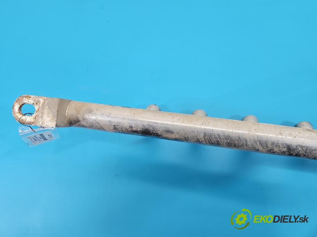 Toyota Land Cruiser J120 2002-2010 3.0 D4D 166 HP automatic 122 kW 2982 cm3 5- Orámovanie