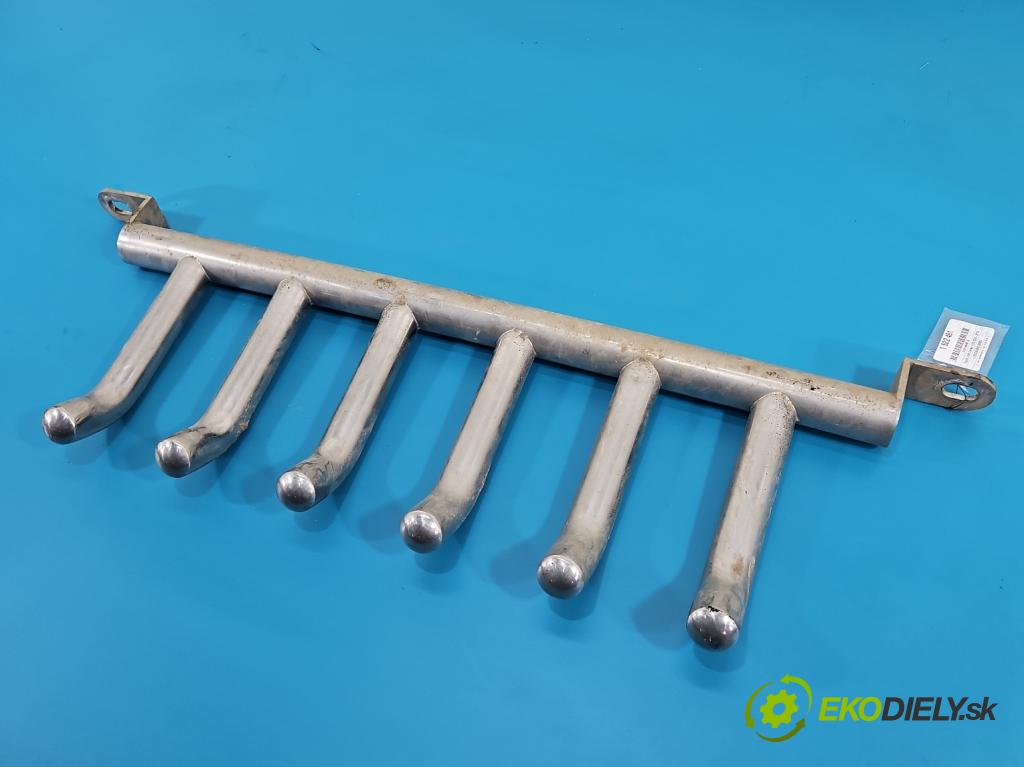 Toyota Land Cruiser J120 2002-2010 3.0 D4D 166 HP automatic 122 kW 2982 cm3 5- Orámovanie