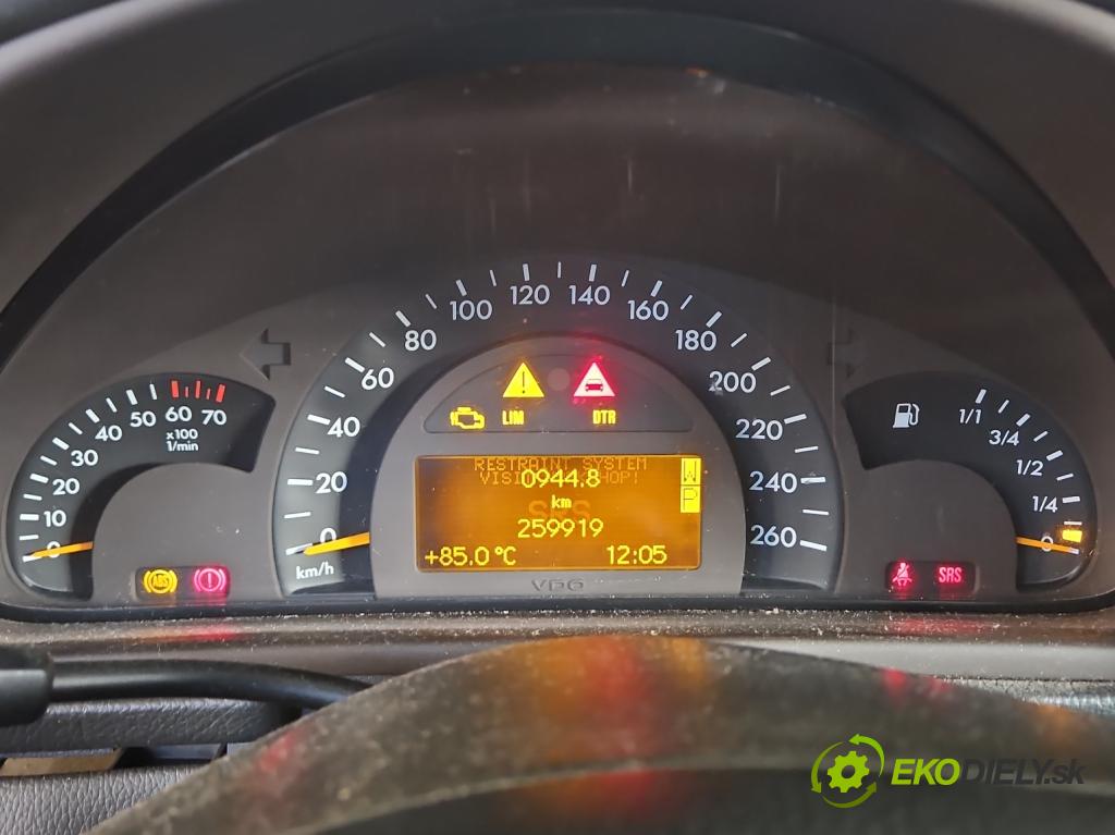 Mercedes C W203 2000-2007 2.0 kompressor 163 HP automatic 120 kW 1998 cm3 5- prístrojovka/ budíky A2035406111 (Prístrojová doska)
