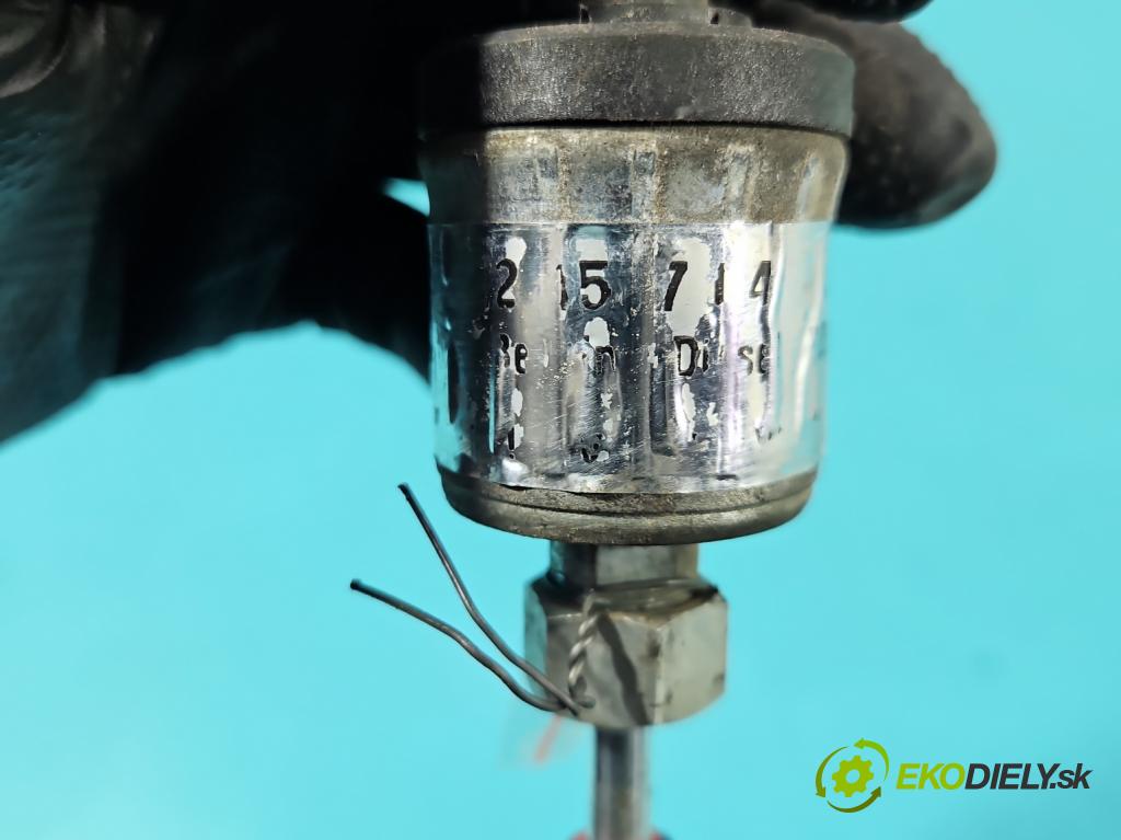 Toyota Land Cruiser J120 2002-2010 3.0 D4D 166 HP automatic 122 kW 2982 cm3 5- pompa palivo webasto  (Webasto (nezávislé kúrenie))