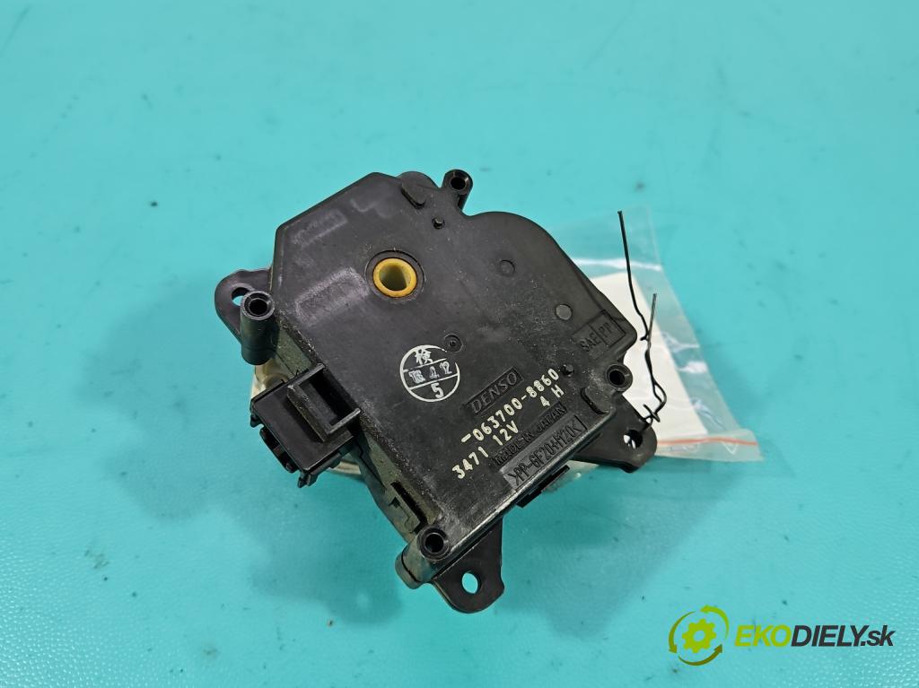 Toyota Land Cruiser J120 2002-2010 3.0 D4D 166 hp automatic 122 kW 2982 cm3 5- motorek topení 063700-8860