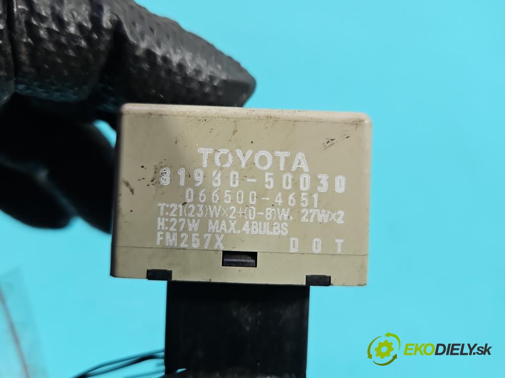 Toyota Land Cruiser J120 2002-2010 3.0 D4D 166 HP automatic 122 kW 2982 cm3 5- Relé: ostatné 81980-50030