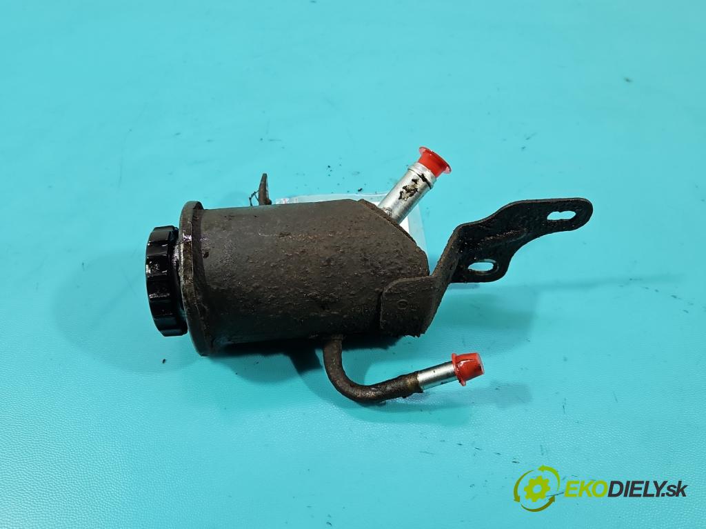Toyota Land Cruiser J120 2002-2010 3.0 D4D 166 HP automatic 122 kW 2982 cm3 5- Nádrž: kompenzačné: