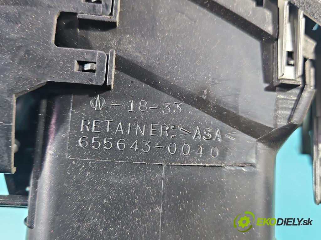 Toyota Land Cruiser J120 2002-2010 3.0 D4D 166 HP automatic 122 kW 2982 cm3 5- Mřížka: kúrenia stredová 655643-0040 (Mriežka kúrenia (fukár))