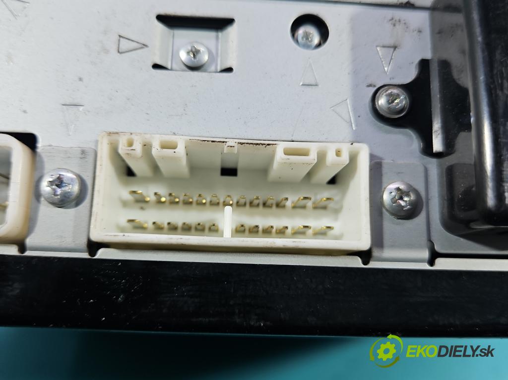 Toyota Land Cruiser J120 2002-2010 3.0 D4D 166 hp automatic 122 kW 2982 cm3 5- Zesilovač: 86280-60291 (Zesilovač)