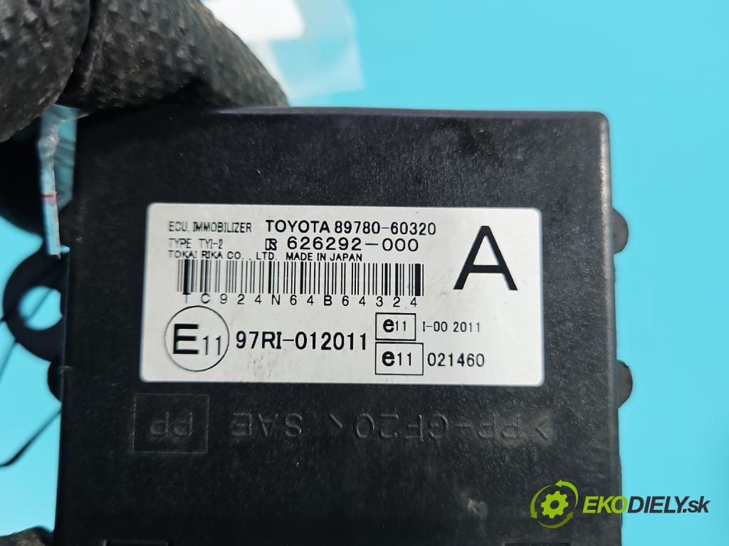 Toyota Land Cruiser J120 2002-2010 3.0 D4D 166 HP automatic 122 kW 2982 cm3 5- riadiaca jednotka ostatné 89780-60320