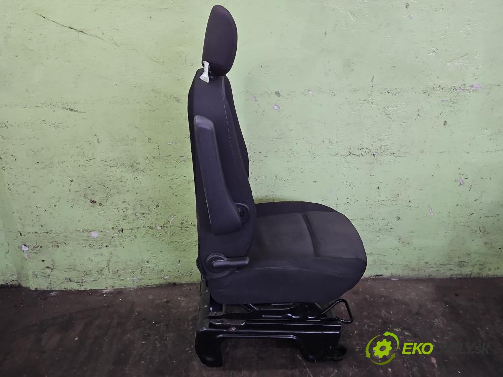 Renault Master III 2010-2024 2.3 DCI 163 HP manual 120 kW 2299 cm3 5- Sedačka ľavý (Sedadlo)