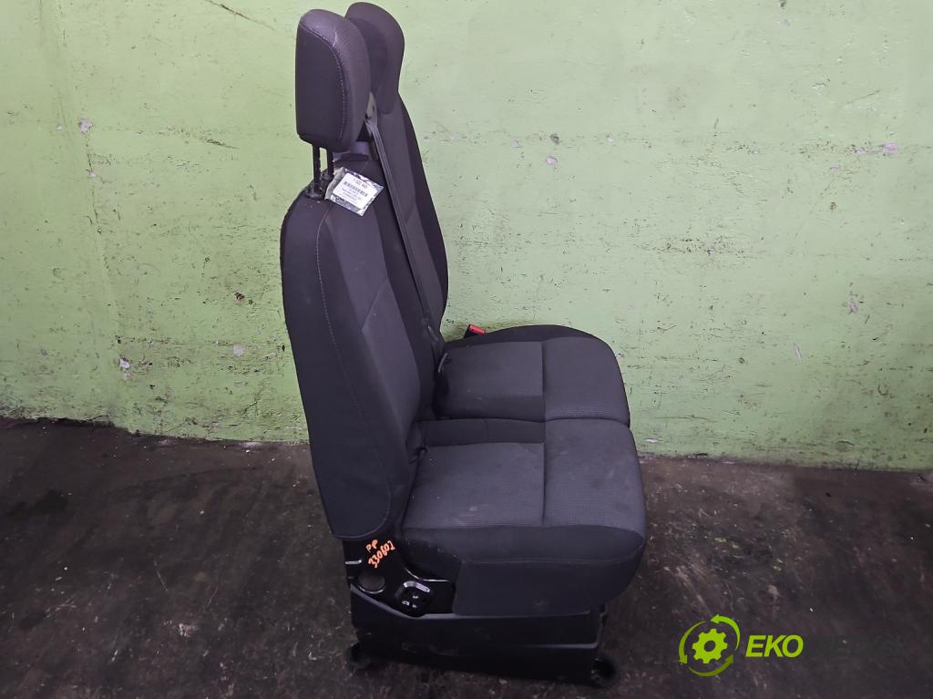 Renault Master III 2010-2024 2.3 DCI 163 HP manual 120 kW 2299 cm3 5- Sedačka pravý  (Sedadlo)