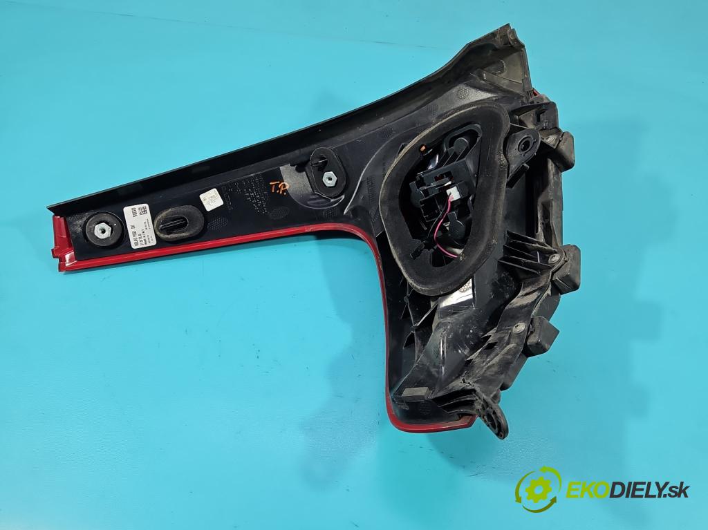 Volvo V40 II 2012-2019 1.6 T3 150 hp manual 110 kW 1596 cm3 5- světlo zadní pravé 31395845 (Klika dveří ostatní)