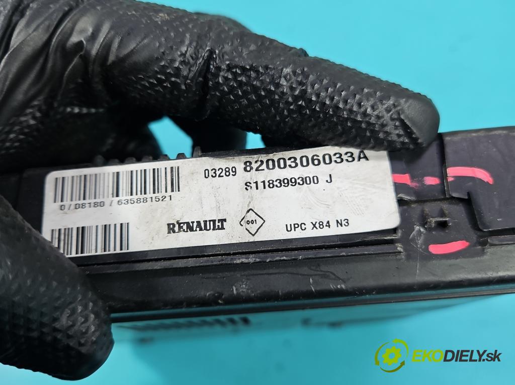 Renault Megane II 2003-2008 1.6 16v 113 HP manual 83 kW 1598 cm3 3- riadiaca jednotka ostatné 8200306033A
