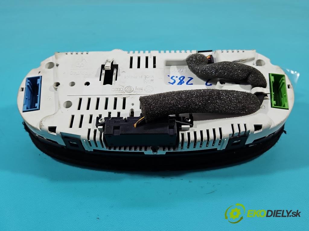 Audi A3 8L 1996-2003 1.6 SR 102 HP manual 75 kW 1595 cm3 3- prístrojovka/ budíky 8L0920900F (Prístrojová doska)