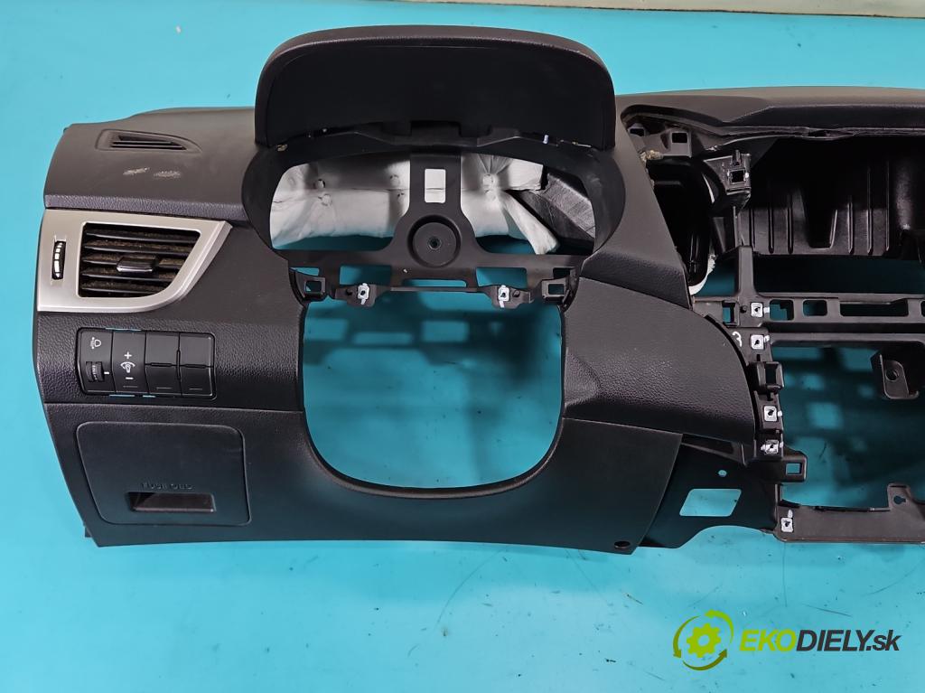 Hyundai I30 II 2012-2016 1.4 16v 100 hp manual 73.2 kW 1396 cm3 5- kokpit,přistrojova deska