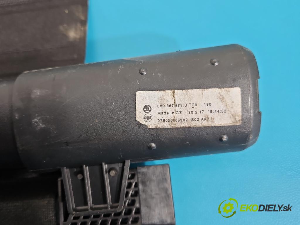 Skoda Fabia III 2014- 2021 1.2 TSI 110 hp manual 81 kW 1197 cm3 5- roleta 6V9867871B (Roleta zavazadlového prostoru)