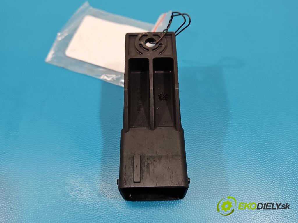 Mazda 3 I BK 2003-2009 1.6 citd 109 HP manual 80 kW 1560 cm3 5- Relé: svíčky: zařicích: 3M5T-12A343-AA (Relé)