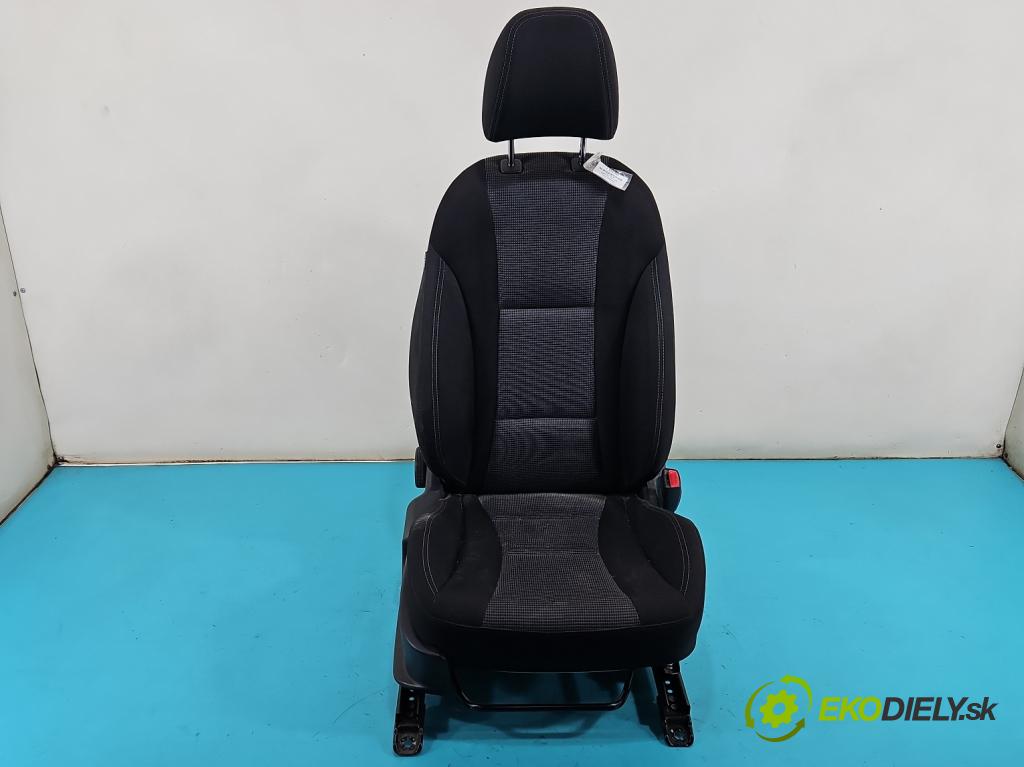 Hyundai I30 II 2012-2016 1.4 16v 100 HP manual 73.2 kW 1396 cm3 5- Sedačka pravý  (Sedadlo)