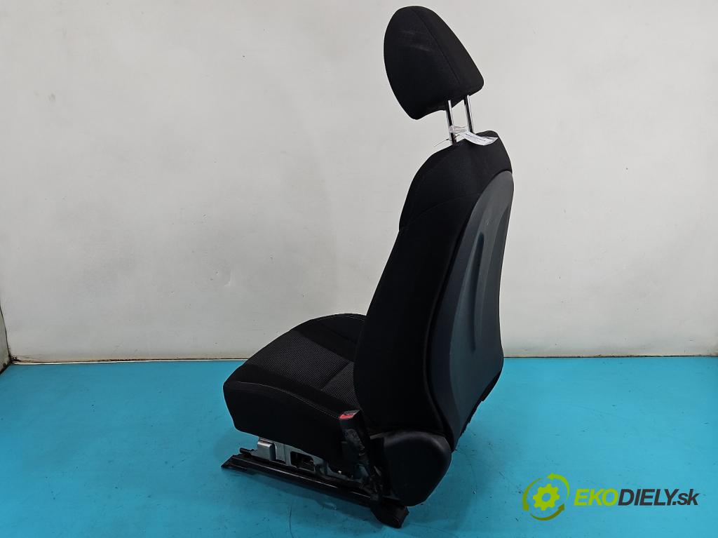 Hyundai I30 II 2012-2016 1.4 16v 100 HP manual 73.2 kW 1396 cm3 5- Sedačka pravý  (Sedadlo)