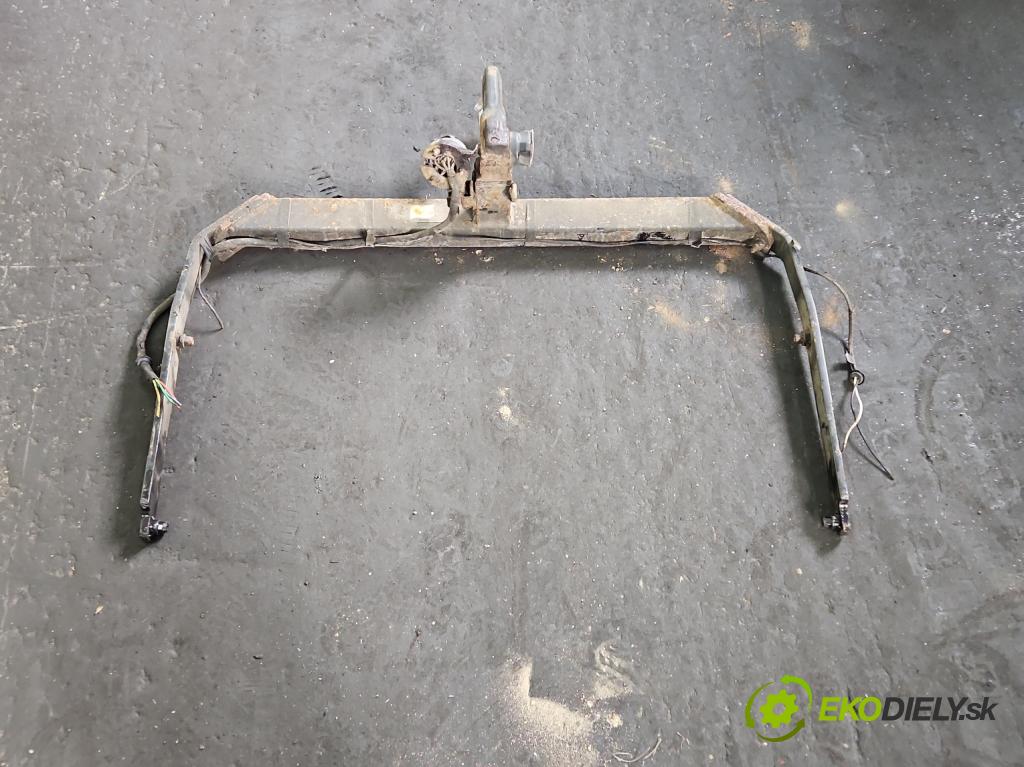 Mazda 3 I BK 2003-2009 1.6 citd 109 hp manual 80 kW 1560 cm3 5- oko tažné  (Tažné zařízení)