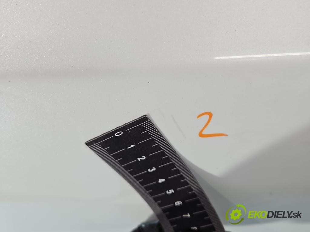 Volvo V40 II 2012-2019 1.6 T3 150 hp manual 110 kW 1596 cm3 5- dveře zadní levé  (Klika dveří ostatní)
