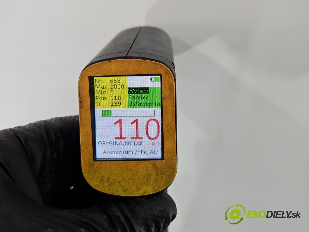 Volvo V40 II 2012-2019 1.6 T3 150 HP manual 110 kW 1596 cm3 5- kapota predná