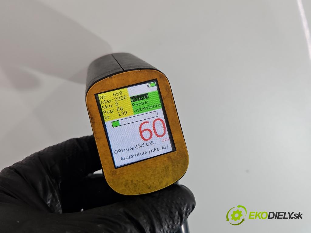 Volvo V40 II 2012-2019 1.6 T3 150 HP manual 110 kW 1596 cm3 5- kapota predná