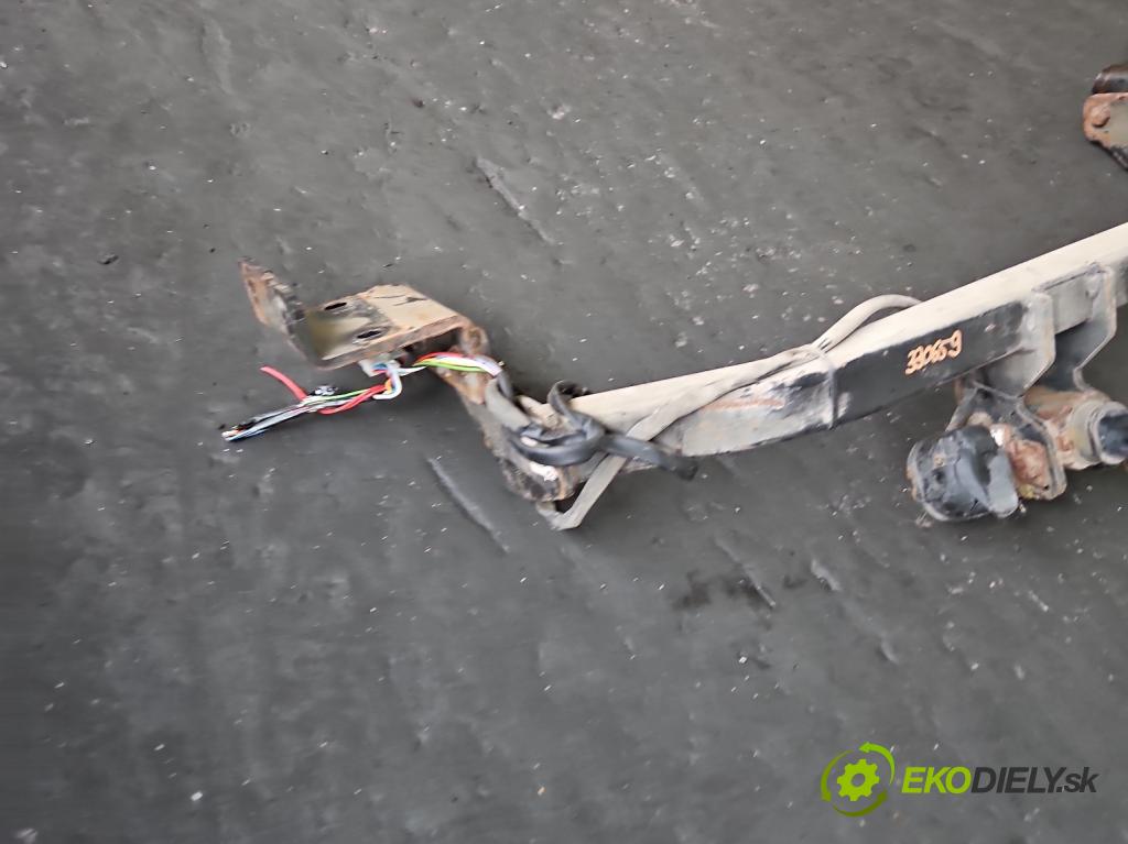 Hyundai I30 II 2012-2016 1.4 16v 100 hp manual 73.2 kW 1396 cm3 5- oko tažné  (Tažné zařízení)