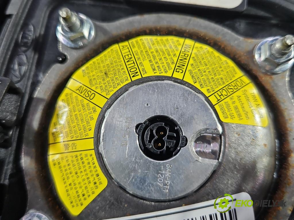 Hyundai I30 II 2012-2016 1.4 16v 100 HP manual 73.2 kW 1396 cm3 5- airbag vzduch: Řidiči:  (Airbag)