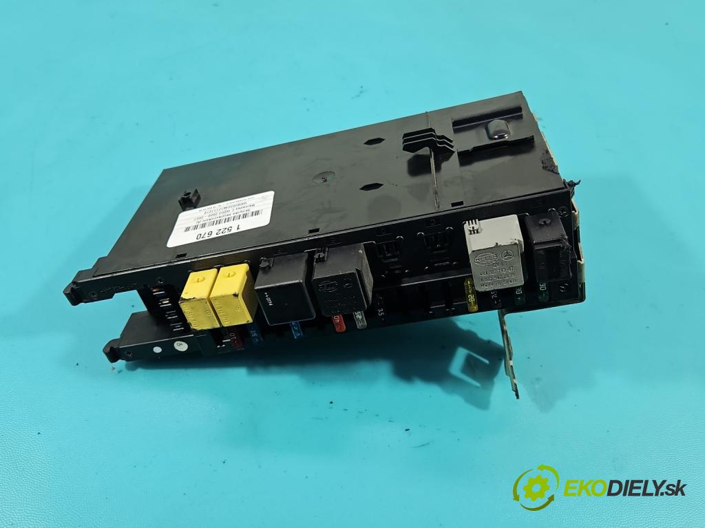 Mercedes C W203 2000-2007 2.0 kompressor 163 HP automatic 120 kW 1998 cm3 5- skrinka poistka 2035450701 (Poistková skrinka)