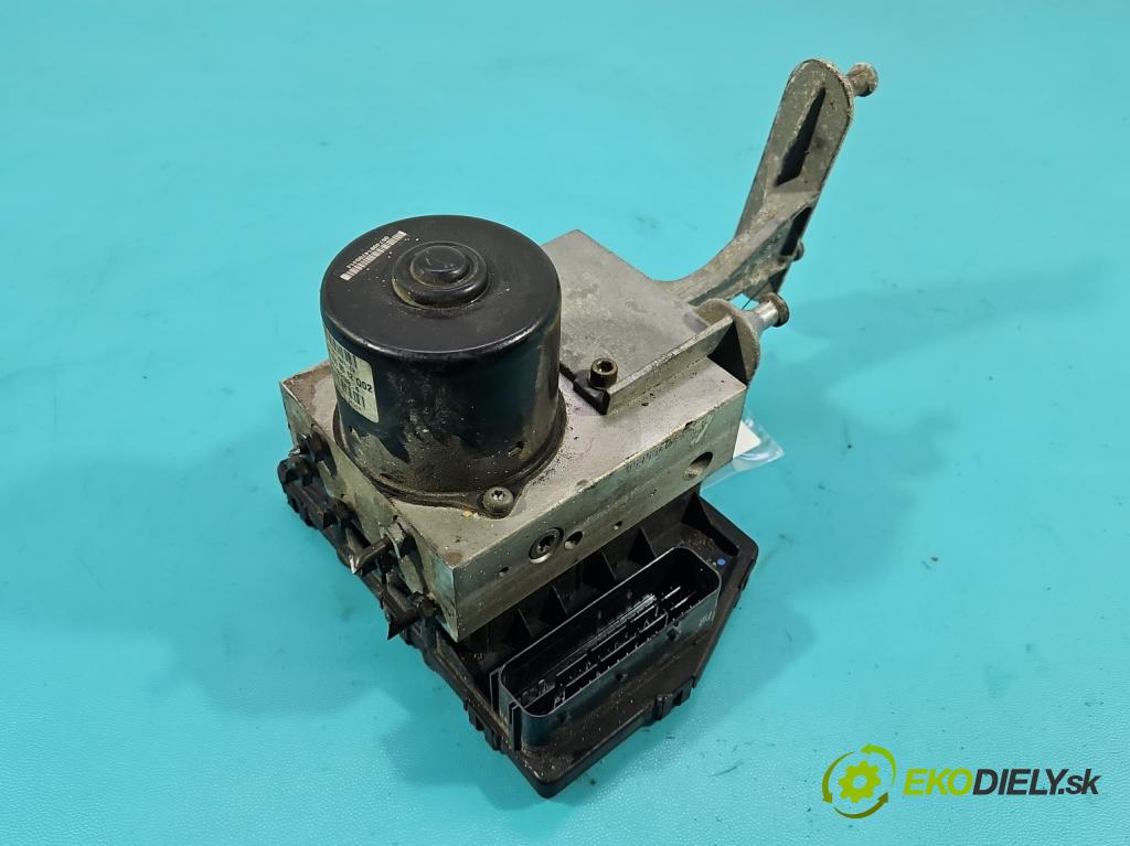 Mercedes C W203 2000-2007 2.0 kompressor 163 HP automatic 120 kW 1998 cm3 5- čerpadlo abs A2035451632 (Pumpa ABS)