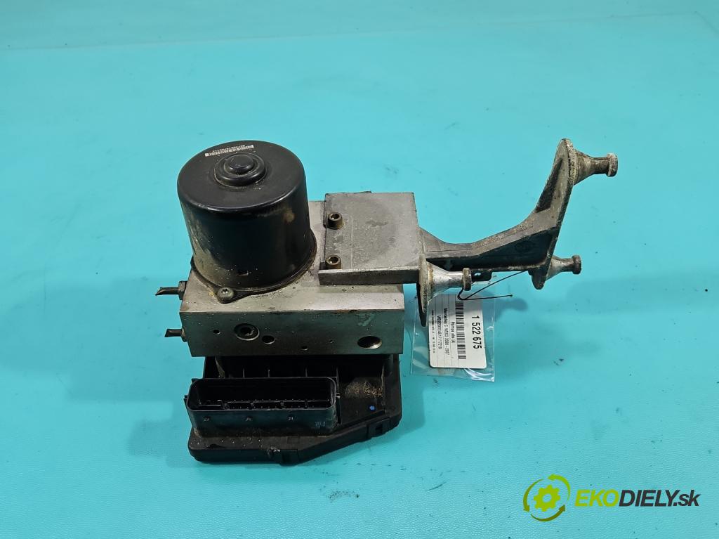 Mercedes C W203 2000-2007 2.0 kompressor 163 HP automatic 120 kW 1998 cm3 5- čerpadlo abs A2035451632 (Pumpa ABS)