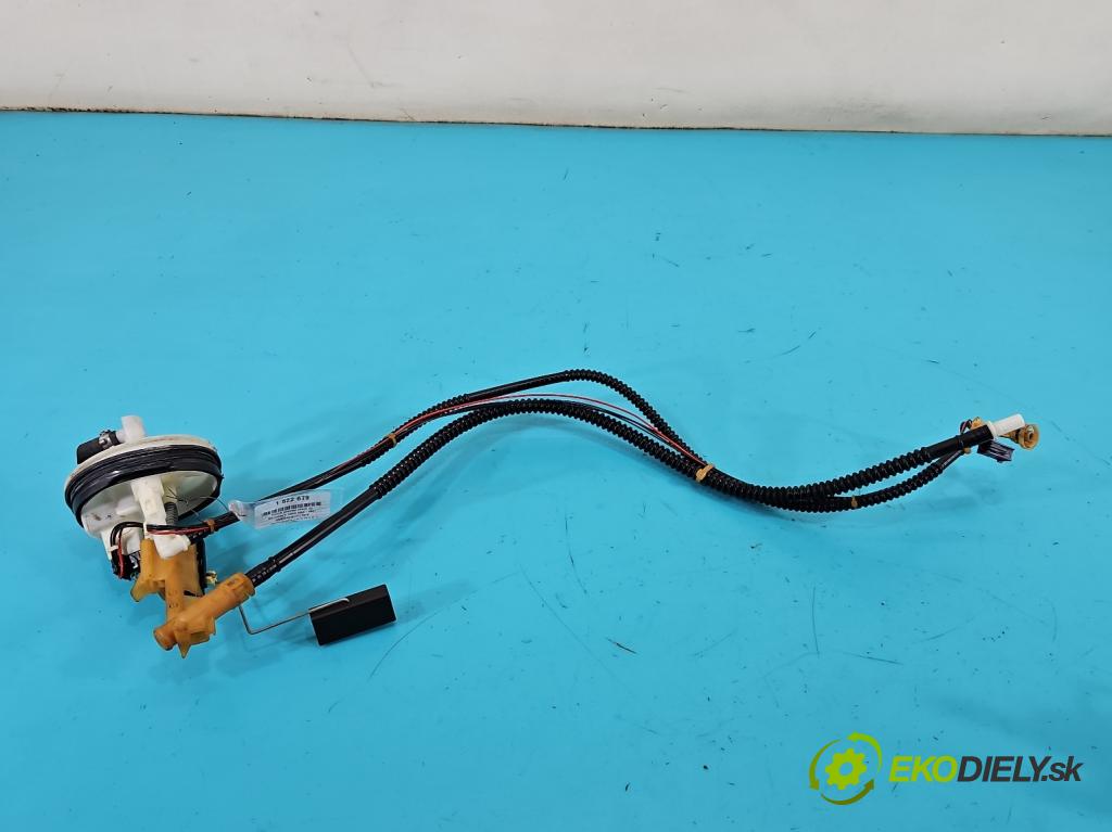 Mercedes C W203 2000-2007 2.0 kompressor 163 HP automatic 120 kW 1998 cm3 5- snímač úroveň: palivo A2034702941 (Snímač)