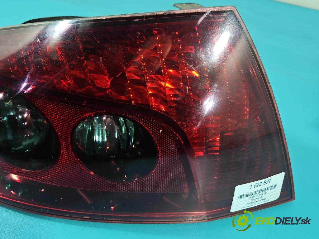 Peugeot 407 1.8 16V 116 hp manual 85 kW 1749 cm3 4- světlo zadní levé  (Klika dveří ostatní)
