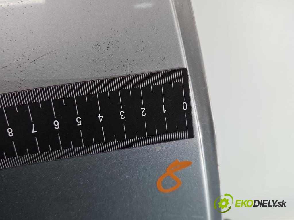 Opel Zafira A 1999-2005 2.0 DTI 101 hp manual 74 kW 1995 cm3 5- dveře zadní pravé  (Klika dveří ostatní)