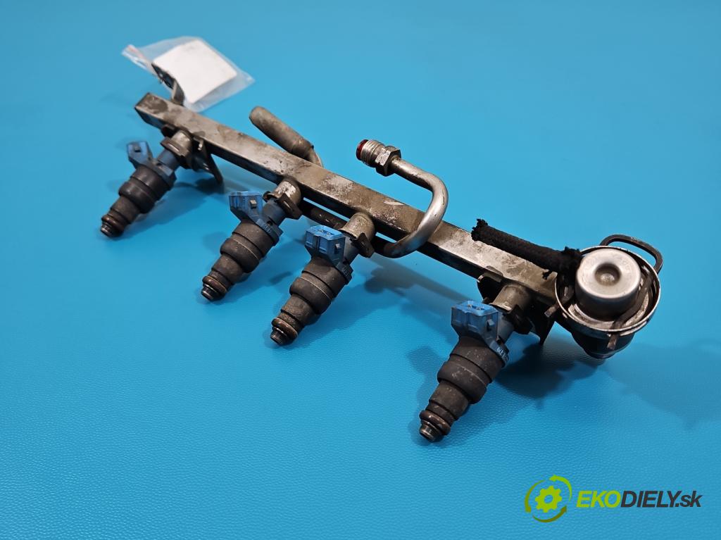 Vw Passat B5 1995-2005 1.6 8V 101 HP manual 74 kW 1596 cm3 4- vstrek 050133681A (Vstrekovač paliva)