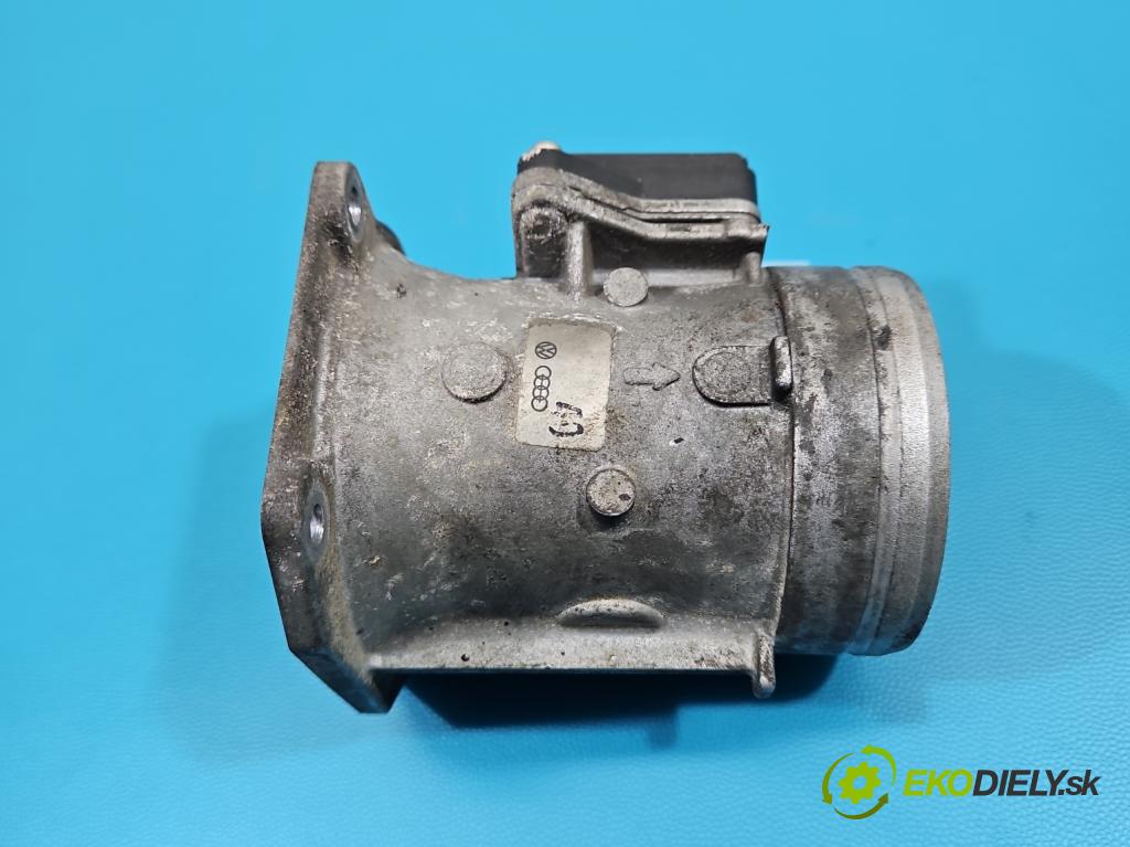 Vw Passat B5 1995-2005 1.6 8V 101 HP manual 74 kW 1596 cm3 4- průtokoměr: 037906461B (Váha vzduchu)