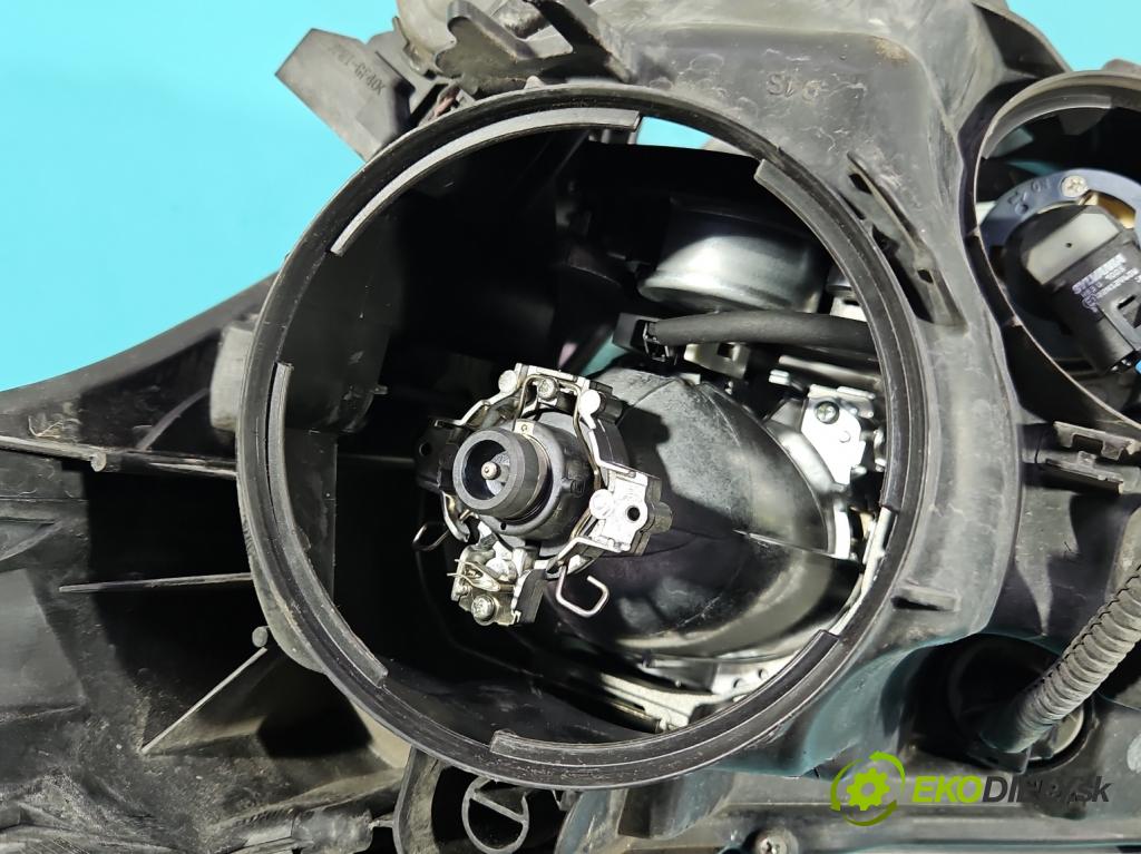 Toyota Avensis III T27 2009-2018 2.0 D4D 126 HP manual 93 kW 1998 cm3 4- Reflektor: pravý  (Svetlo predné pravé)