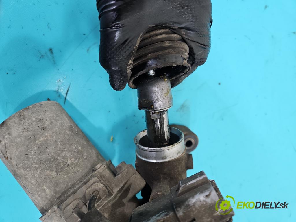 Suzuki Splash 1.3 DDIS 75 hp manual 55 kW 1248 cm3 5- řízení volant 73K8