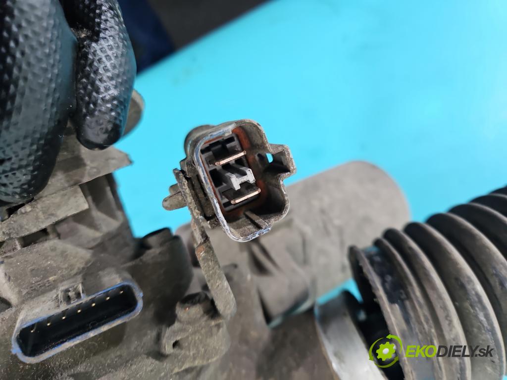 Suzuki Splash 1.3 DDIS 75 hp manual 55 kW 1248 cm3 5- řízení volant 73K8