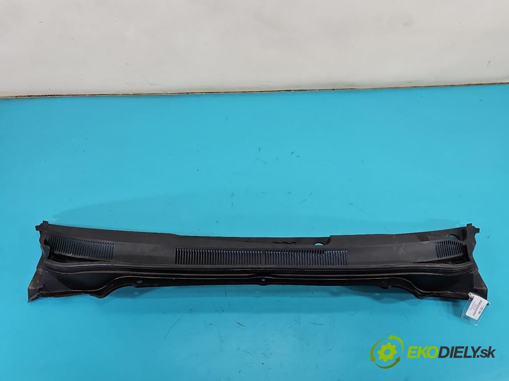 Suzuki Splash 1.3 DDIS 75 HP manual 55 kW 1248 cm3 5- torpédo 72331-51K1 (Torpédo (plast pod čelným sklom))