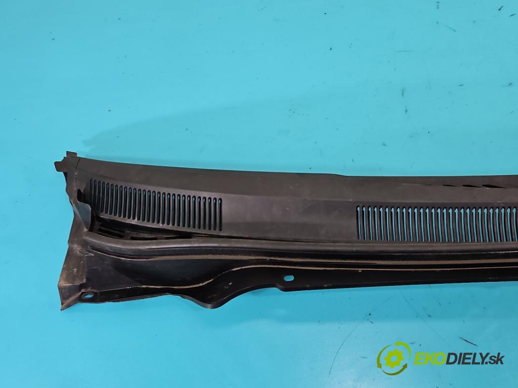 Suzuki Splash 1.3 DDIS 75 HP manual 55 kW 1248 cm3 5- torpédo 72331-51K1 (Torpédo (plast pod čelným sklom))