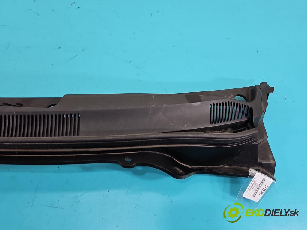 Suzuki Splash 1.3 DDIS 75 HP manual 55 kW 1248 cm3 5- torpédo 72331-51K1 (Torpédo (plast pod čelným sklom))