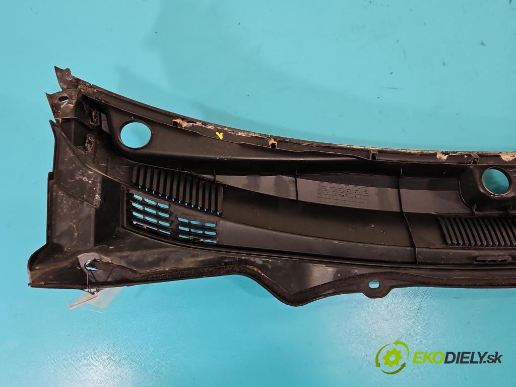 Suzuki Splash 1.3 DDIS 75 HP manual 55 kW 1248 cm3 5- torpédo 72331-51K1 (Torpédo (plast pod čelným sklom))