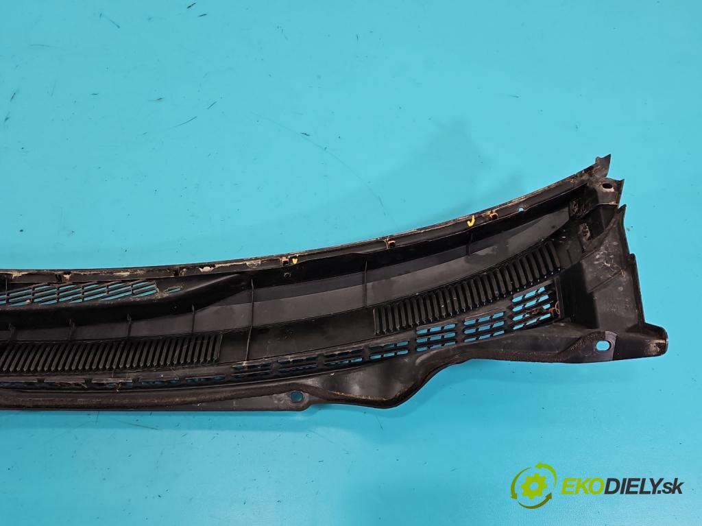 Suzuki Splash 1.3 DDIS 75 HP manual 55 kW 1248 cm3 5- torpédo 72331-51K1 (Torpédo (plast pod čelným sklom))