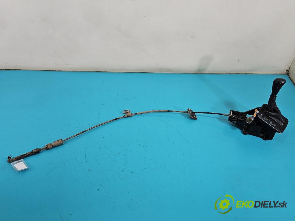 Toyota Land Cruiser J120 2002-2010 3.0 D4D 166 HP automatic 122 kW 2982 cm3 5- Páka: Změny: stupeň,rýchlosť  (Rýchlostná páka (kulisa))